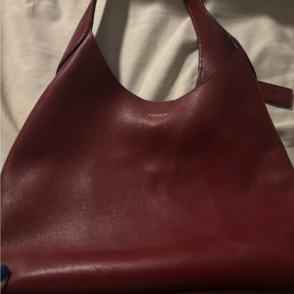 Excellent condition Coach purse. Only used a few times.